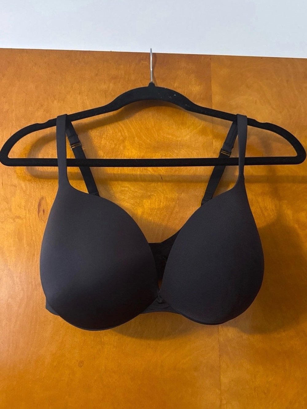 SKIMS Black Molded T-Shirt Bra